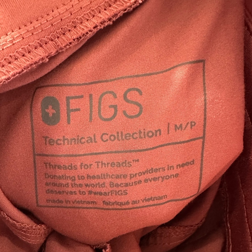 Figs Burgundy Technical Collection Top and pants set - Picture 4 of 4